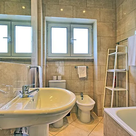 Admiral 2 By Interhome * Lisbon